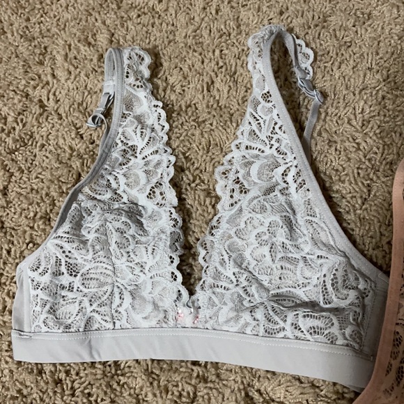 Duplicate of listing that is sold, can’t delete - Picture 2 of 5